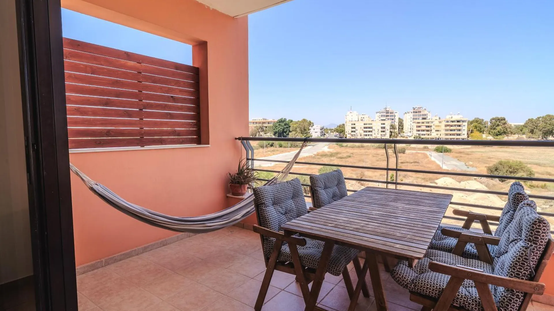 Isabella One Bedroom لارنكا شقة